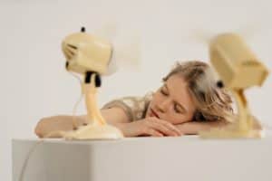 Dormir avec un ventilateur : quels sont les effets secondaires remede insomnie